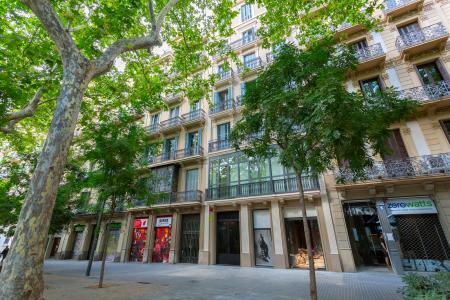 Luminoso piso en Barcelona centro