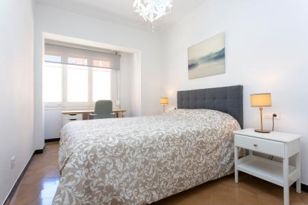 Piso de 80 m2 con tres habitaciones