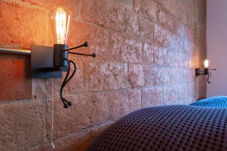 Appartement te huur in Barcelona Poeta Cabanyes - Blai (until 5th April)