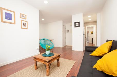 Amplio apartamento de alquiler temporal con dos habitaciones 