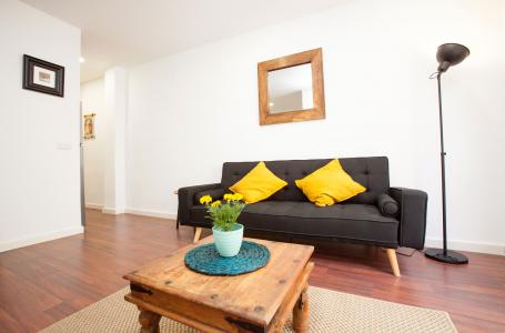 Amplio apartamento de alquiler temporal con dos habitaciones 