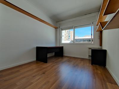 Piso en Alquiler en Barcelona Tenor Masini - Av. Madrid