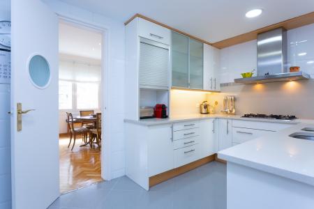 Apartment for Rent in Barcelona Av. Roma - Casanova