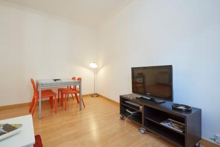 Espacioso piso con balcón en Balmes - Madrazo