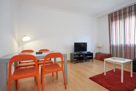 Espacioso piso con balcón en Balmes - Madrazo