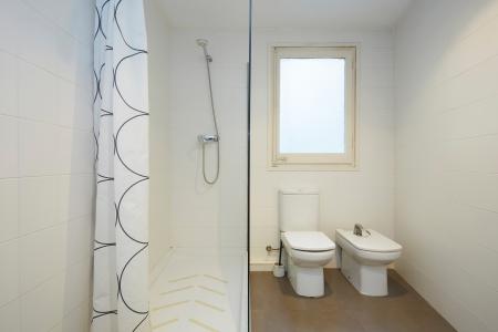 Espacioso piso con balcón en Balmes - Madrazo