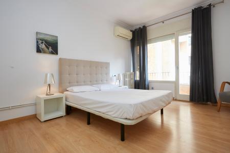 Espacioso piso con balcón en Balmes - Madrazo