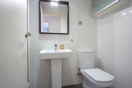 Espacioso piso con balcón en Balmes - Madrazo