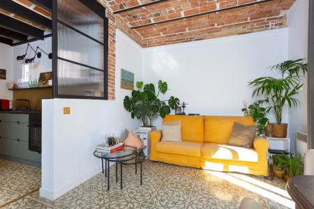 Apartamento en alquiler temporal con habitación doble y balcón en Poble-sec