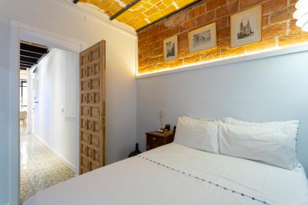 Apartamento en alquiler temporal con habitación doble y balcón en Poble-sec