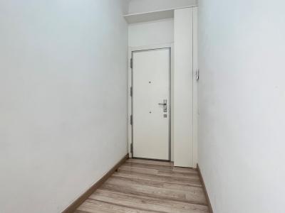 Piso de 85 m2 con balcón en el Eixample