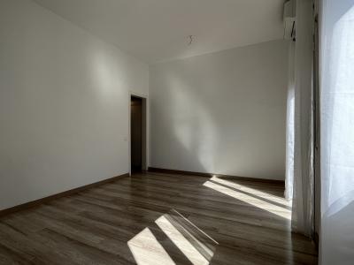 Piso de 85 m2 con balcón en el Eixample