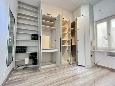 Piso de 85 m2 con balcón en el Eixample