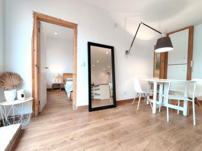 Penthouse for Rent in Barcelona Nou De Sant Francesc - Sils