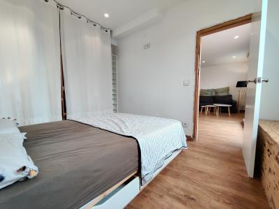 Penthouse for Rent in Barcelona Nou De Sant Francesc - Sils