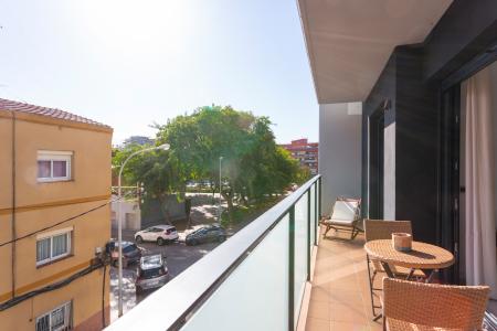 Luminoso piso de alquiler en Badalona