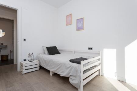 Luminoso piso de alquiler en Badalona