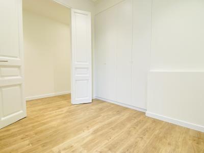 Appartamento in Affitto a Barcelona Comte D'urgell - Tamarit