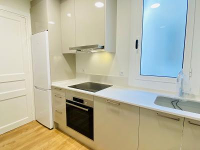 Appartamento in Affitto a Barcelona Comte D'urgell - Tamarit