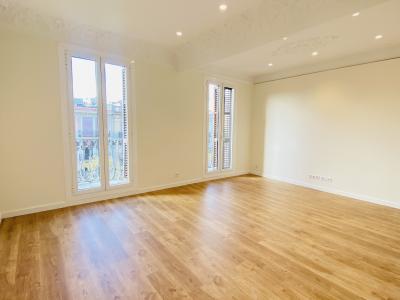 Appartamento in Affitto a Barcelona Comte D'urgell - Tamarit