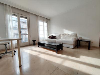 Piso en Alquiler en Barcelona Villarroel - Sepúlveda