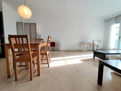 Piso en Alquiler en Barcelona Villarroel - Sepúlveda