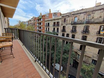 Piso en Alquiler en Barcelona Villarroel - Sepúlveda