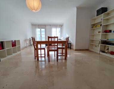 Piso en Alquiler en Barcelona Villarroel - Sepúlveda