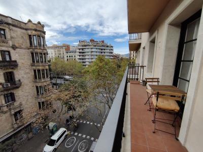 Piso en Alquiler en Barcelona Villarroel - Sepúlveda