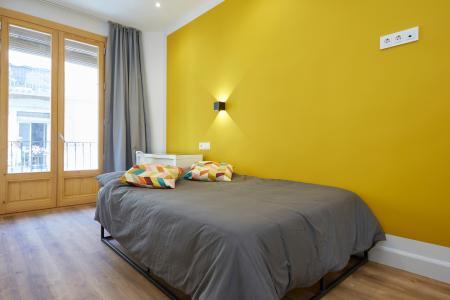 Amplio apartamento de 78m2 en Poble Sec