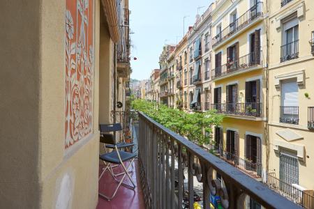 Amplio apartamento de 78m2 en Poble Sec