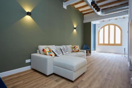 Amplio apartamento de 78m2 en Poble Sec