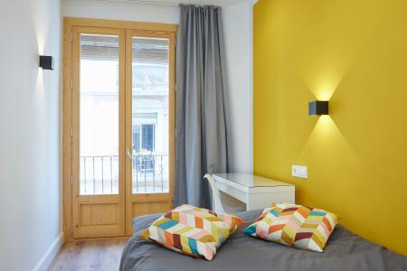 Amplio apartamento de 78m2 en Poble Sec