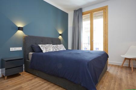 Amplio apartamento de 78m2 en Poble Sec