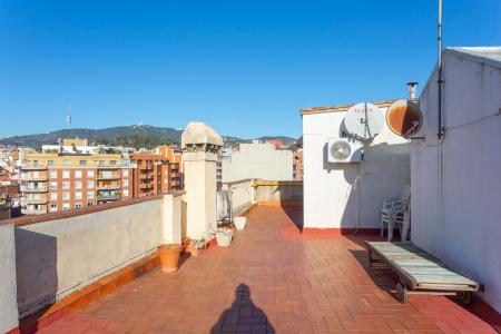 Espectacular piso de alquiler por meses en el barrio de Gràcia 