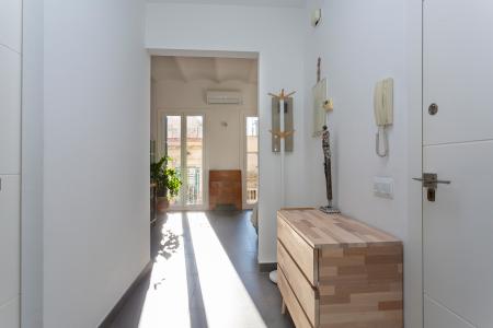 Espectacular piso de alquiler por meses en el barrio de Gràcia 