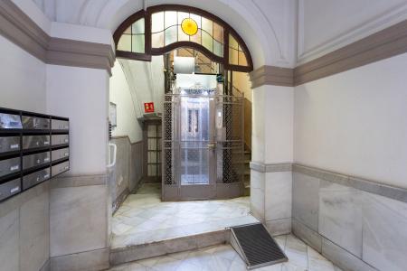 Espectacular piso de alquiler por meses en el barrio de Gràcia 