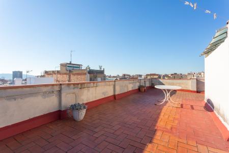 Espectacular piso de alquiler por meses en el barrio de Gràcia 
