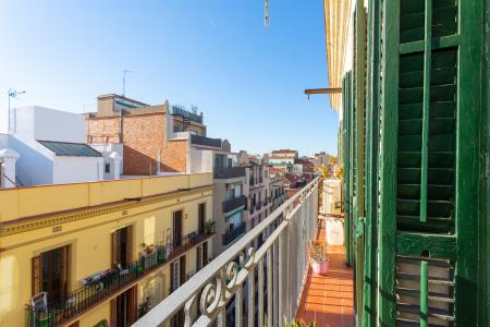Espectacular piso de alquiler por meses en el barrio de Gràcia 