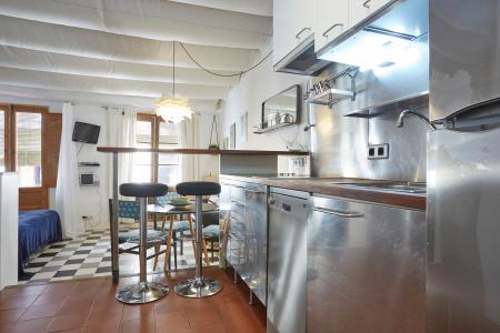 Estudio en alquiler temporal con balcón en Ciutat Vella