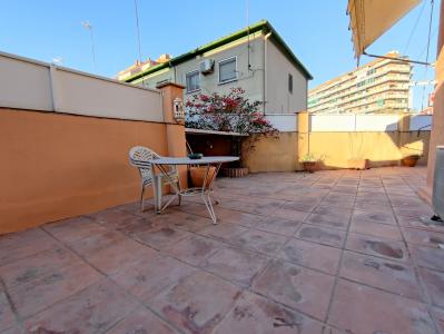 Unifamiliar aislada te huur in Barcelona Sant Antoni Maria Claret - Meridiana
