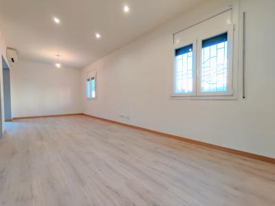 Unifamiliar aislada te huur in Barcelona Sant Antoni Maria Claret - Meridiana