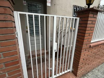 Unifamiliar aislada te huur in Barcelona Sant Antoni Maria Claret - Meridiana