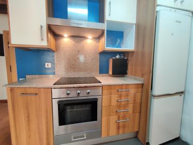 Piso con 1 habitación doble y balcón