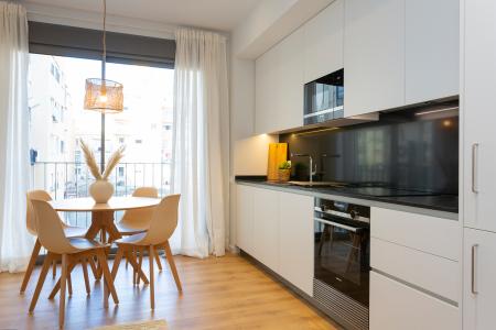 Appartement te huur in Barcelona Provença - Girona (10 Months Minimum)