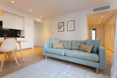 Appartement te huur in Barcelona Provença - Girona (10 Months Minimum)