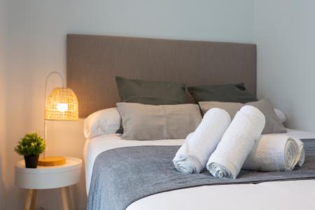 Appartement te huur in Barcelona Provença - Girona (10 Months Minimum)