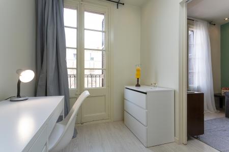 Квартира в аренду в Barcelona La Rambla - Carme