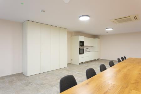 Piso de 100 m2 con 2 habitaciones dobles