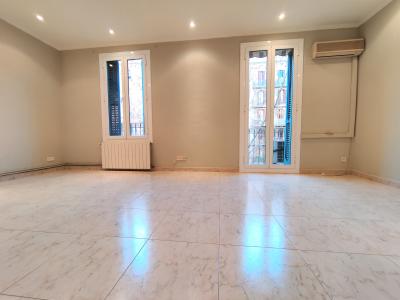 Appartement te huur in Barcelona Av. Gaudí - Còrsega